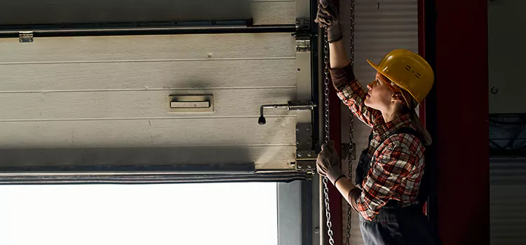 Addressing Common Garage Door Stoppage Issues in East Honolulu, HI